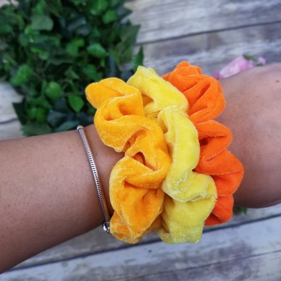 Accessories - Brandy Melville Photo + 3 Velvet Sunshine Scrunchi